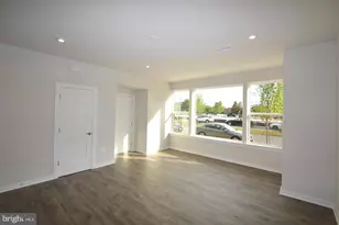 13518 Sayward Blvd, Herndon, VA 20171 - Photo 2