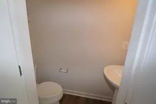 13518 Sayward Blvd, Herndon, VA 20171 - Photo 14