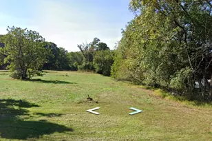 900 Seneca Rd, Great Falls, VA 22066 - Photo 2