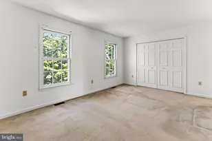 7403 Houndsbury Ct, Alexandria, VA 22315 - Photo 12