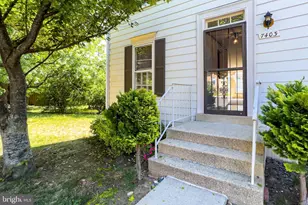 7403 Houndsbury Ct, Alexandria, VA 22315 - Photo 4