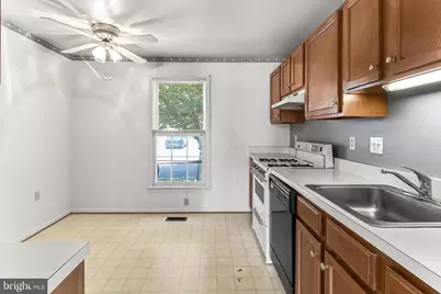 7403 Houndsbury Court, Alexandria, VA 22315 - Photo 8