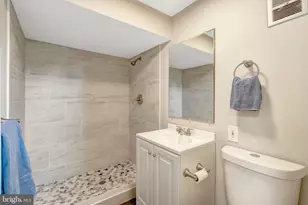 8909 Victoria Rd, Springfield, VA 22151 - Photo 34