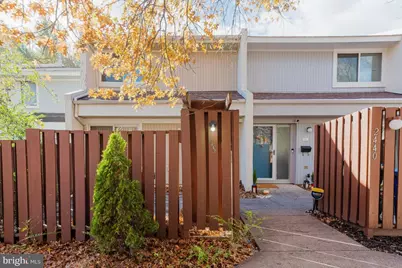 2442 Southgate Square, Reston, VA 20191 - Photo 2