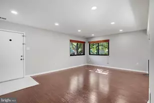 5693 Summer Oak Way, Burke, VA 22015 - Photo 8