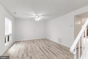 1183 Autumnhaze Ct, Herndon, VA 20170 - Photo 2