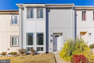 1024 Queens Ct, Herndon, VA 20170 - Photo 1