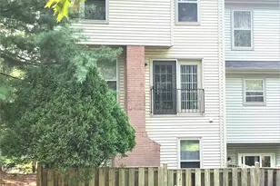 5623 Gresham Ln, Centreville, VA 20120 - Photo 2