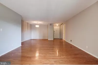 8370 Greensboro Drive #211, McLean, VA 22102 - Photo 8