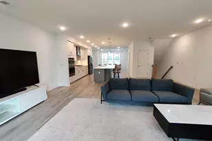 5002 Longmire Wy, Chantilly, VA 20151 - Photo 4
