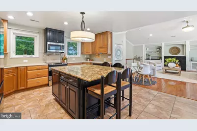 6036 Armstrong Court, Alexandria, VA 22315 - Photo 8