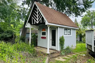 8337 Carnegie Dr, Vienna, VA 22180 - Photo 2