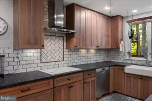 4903 Chantery Ct, Fairfax, VA 22032 - Photo 8