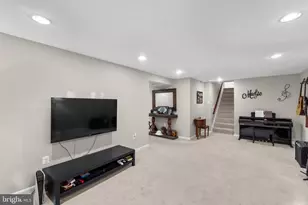 10901 Fox Sparrow Ct, Fairfax, VA 22032 - Photo 30
