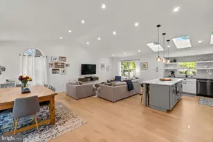 10901 Fox Sparrow Ct, Fairfax, VA 22032 - Photo 4