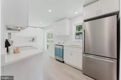 5822 Brookview Drive, Alexandria, VA 22310 - Photo 4