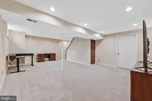 1603 Hiddenbrook Dr, Herndon, VA 20170 - Photo 38