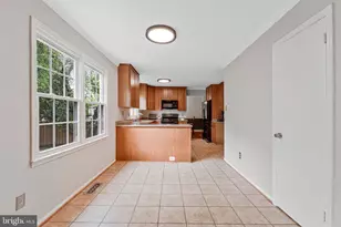 1603 Hiddenbrook Dr, Herndon, VA 20170 - Photo 10