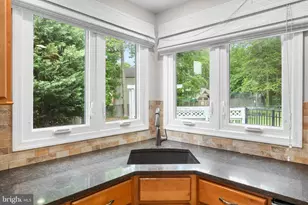 9597 Burnt Oak Dr, Fairfax Station, VA 22039 - Photo 16