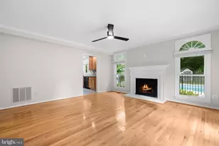 9597 Burnt Oak Dr, Fairfax Station, VA 22039 - Photo 20