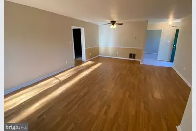 13701 Autumn Vale Court #28C, Chantilly, VA 20151 - Photo 6