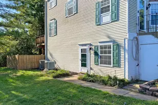 13701 Autumn Vale Ct, Chantilly, VA 20151 - Photo 1