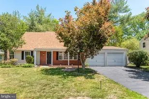 4407 Manor Hall Ln, Fairfax, VA 22033 - Photo 2