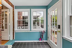 5834 Edgehill Dr, Alexandria, VA 22303 - Photo 8