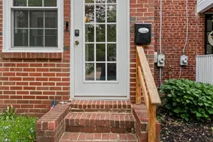 5834 Edgehill Dr, Alexandria, VA 22303 - Photo 6