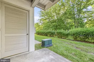 5817 Rexford Dr, Springfield, VA 22152 - Photo 18