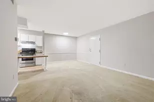 5817 Rexford Dr, Springfield, VA 22152 - Photo 4