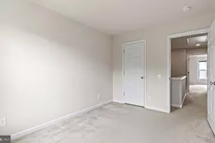 9653 Pullman Pl, Fairfax, VA 22031 - Photo 14