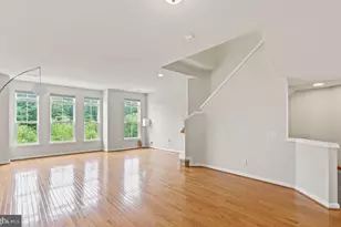 9653 Pullman Pl, Fairfax, VA 22031 - Photo 10