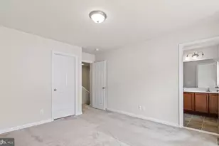 9653 Pullman Pl, Fairfax, VA 22031 - Photo 16