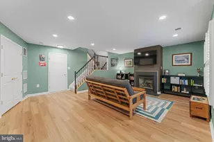 7366 Stream Bluff Way, Springfield, VA 22153 - Photo 32