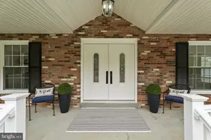 5219 Holden St, Fairfax, VA 22032 - Photo 4