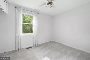 2961 Ellenwood Dr, Fairfax, VA 22031 - Photo 16