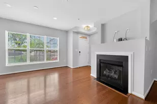 6055 Wicker Ln, Centreville, VA 20121 - Photo 4