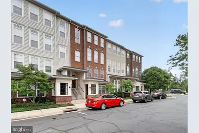 6055 Wicker Lane #127, Centreville, VA 20121 - Photo 2