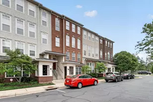 6055 Wicker Ln, Centreville, VA 20121 - Photo 2