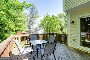 10582 Reed's Landing Cir, Burke, VA 22015 - Photo 28