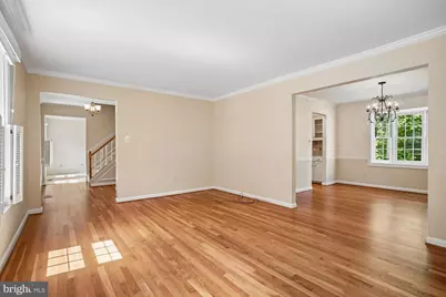 5303 Dunleigh Court, Burke, VA 22015 - Photo 6