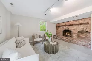 3195 Stonehurst Dr, Fairfax, VA 22031 - Photo 34