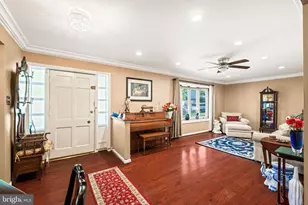 6813 Landor Ln, Springfield, VA 22152 - Photo 10