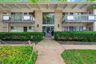 7747 Donnybrook Ct, Annandale, VA 22003 - Photo 2