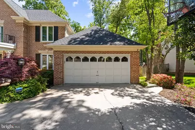 7905 Belleflower Drive, Springfield, VA 22152 - Photo 4