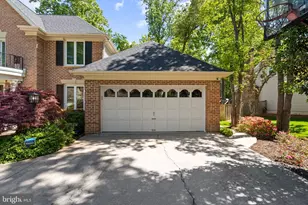 7905 Belleflower Dr, Springfield, VA 22152 - Photo 4