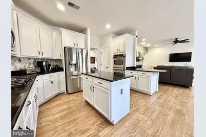 5643 Tower Hill Circle, Alexandria, VA 22315 - Photo 8