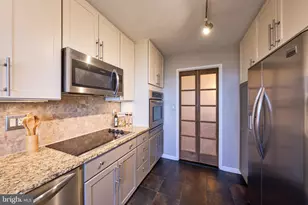 5903 Mt Eagle Dr, Alexandria, VA 22303 - Photo 14