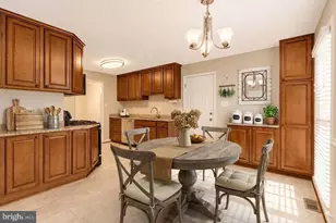 10907 Paynes Church Dr, Fairfax, VA 22032 - Photo 10